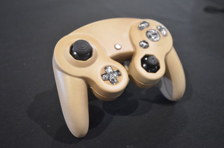 Manette GameCube avec une paire de couilles